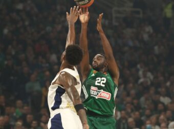 O Vegan παίκτης της Euroleague που κατοχύρωσε μια φορητή ψησταριά hot dog (BINTEO)